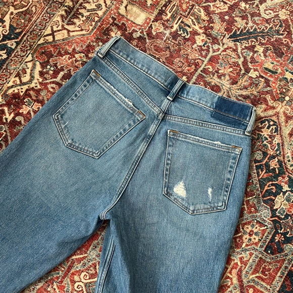 Abercrombie Ultra Highrise 90’s Straight Jean - Picture 9 of 12